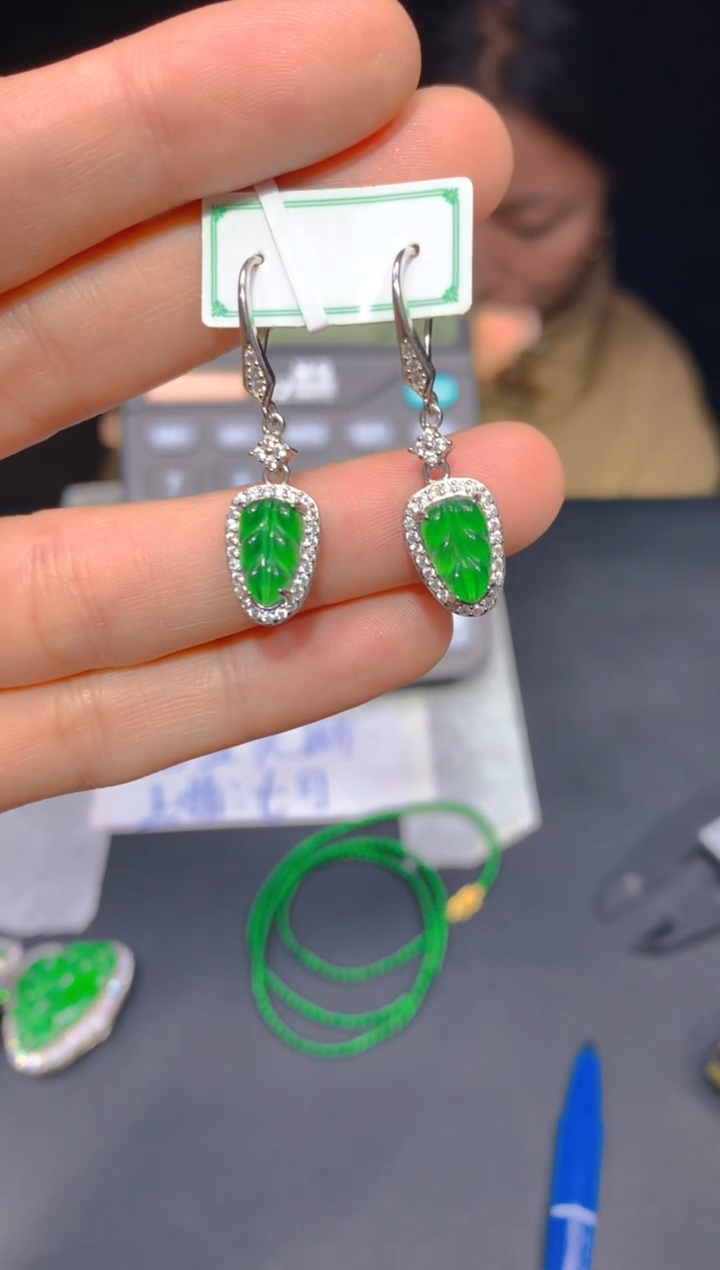 【闪购商品】定制翡翠未镶嵌158多样性发货（发其一）