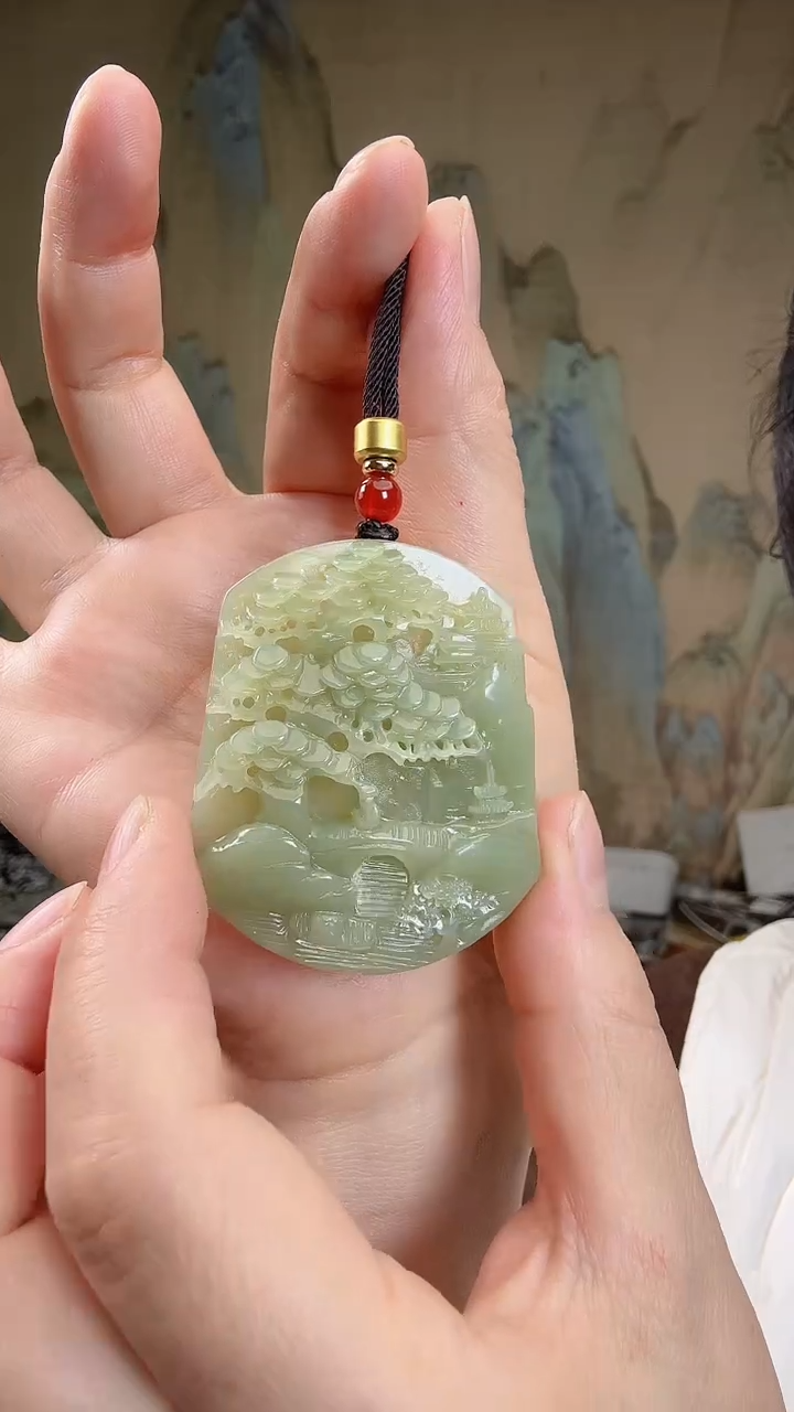 颈饰未镶嵌和田玉.