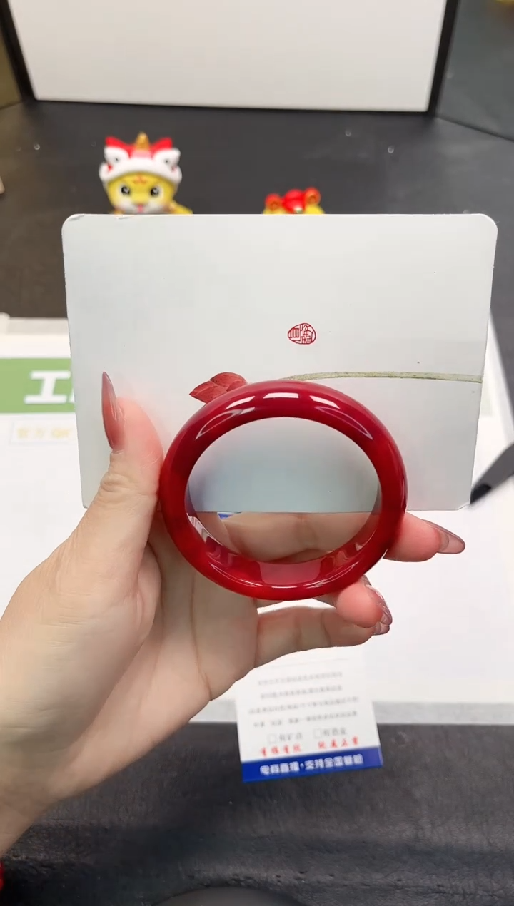 【闪购商品】石英质玉手镯未镶嵌83-54.2