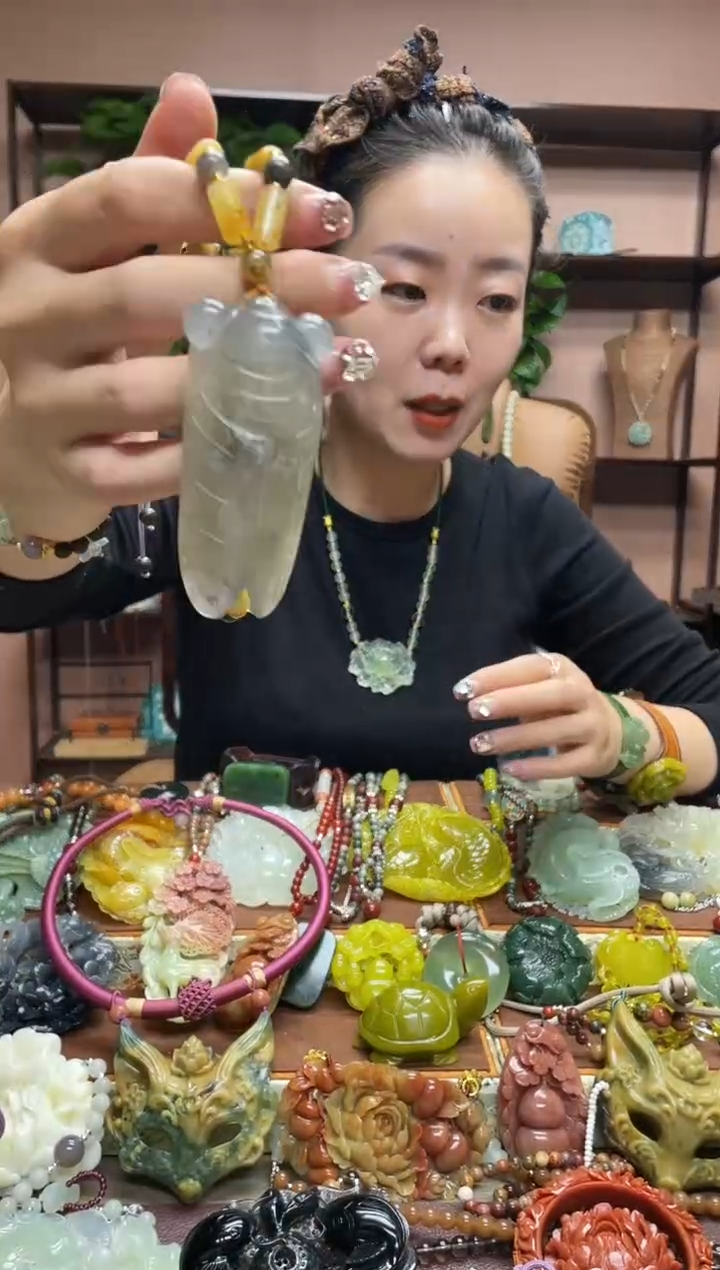 未镶嵌岫玉吊坠·