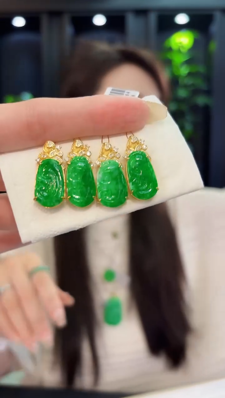 翡翠未镶嵌颈饰缅料A货/多样性发货/一件