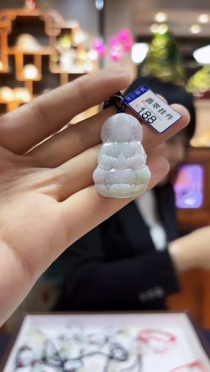【闪购商品】翡翠颈饰未镶嵌观音