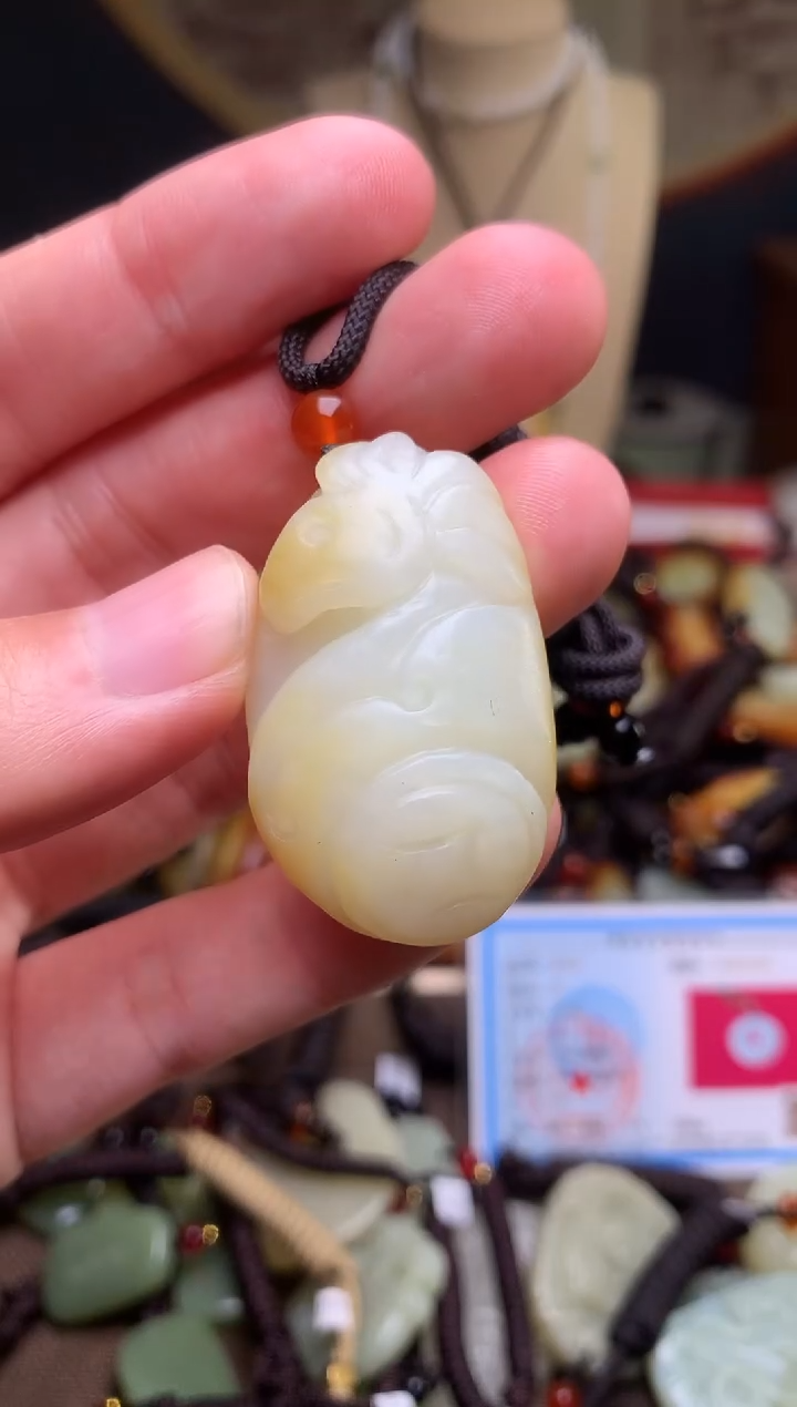 颈饰未镶嵌和田玉新疆料青海料清水和田玉吊坠