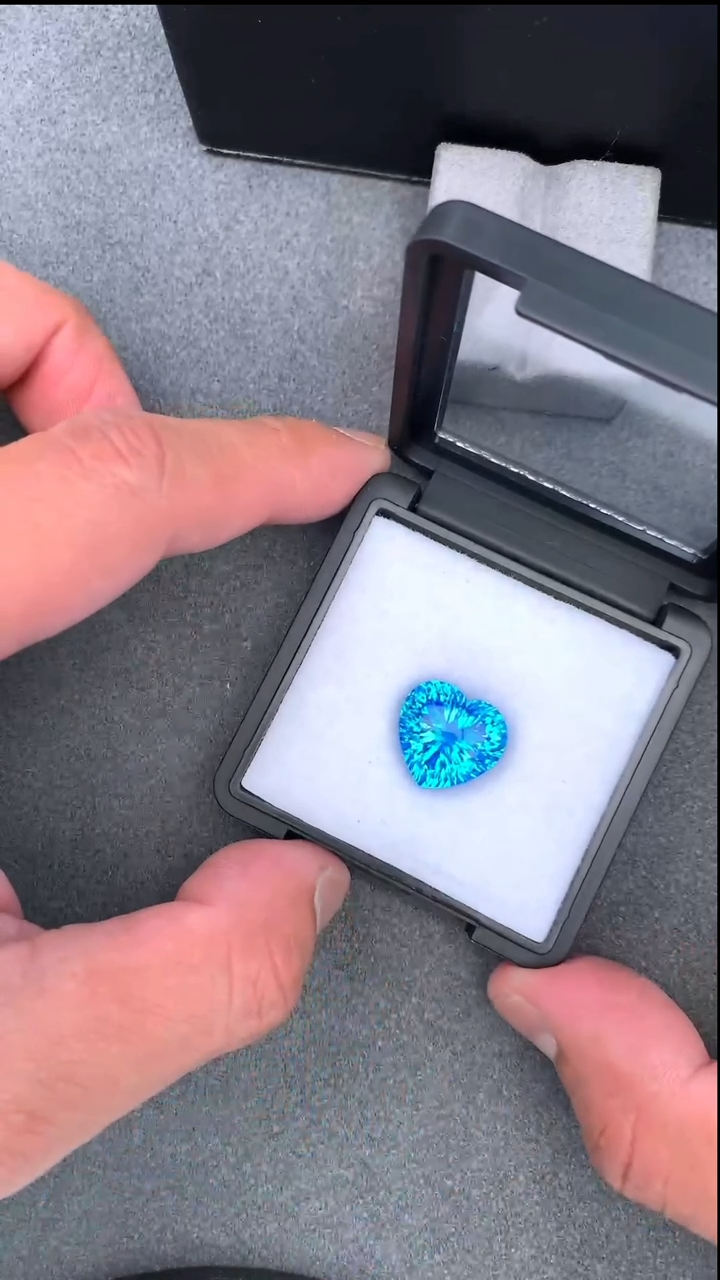 【闪购商品】托帕石裸石未镶嵌16.29克拉