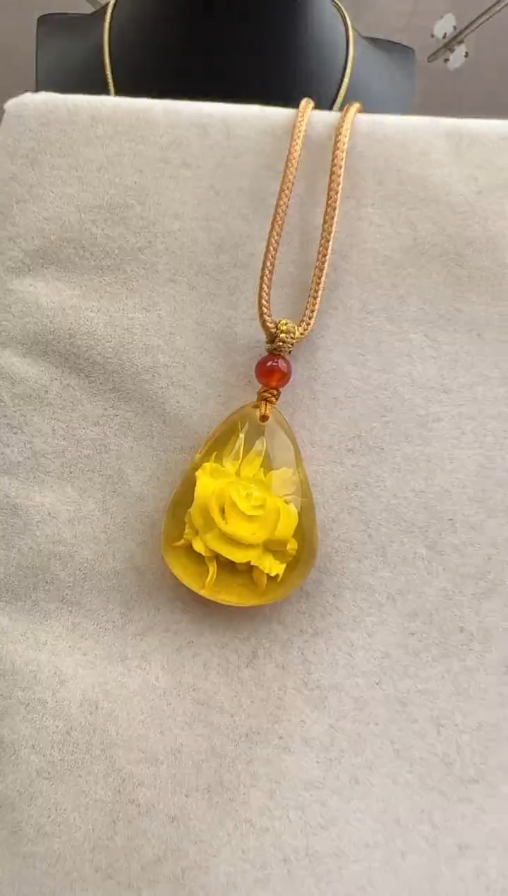 【闪购商品】琥珀裸石未镶嵌10214044-吊坠