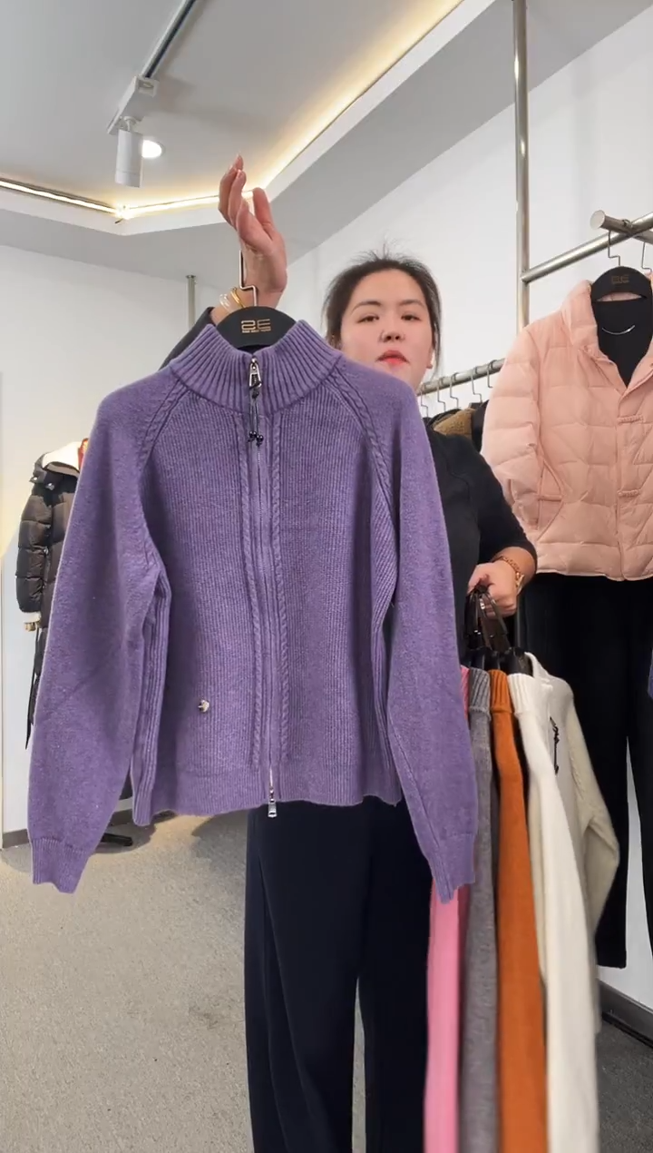 小*卷紫色开衫羊毛衫