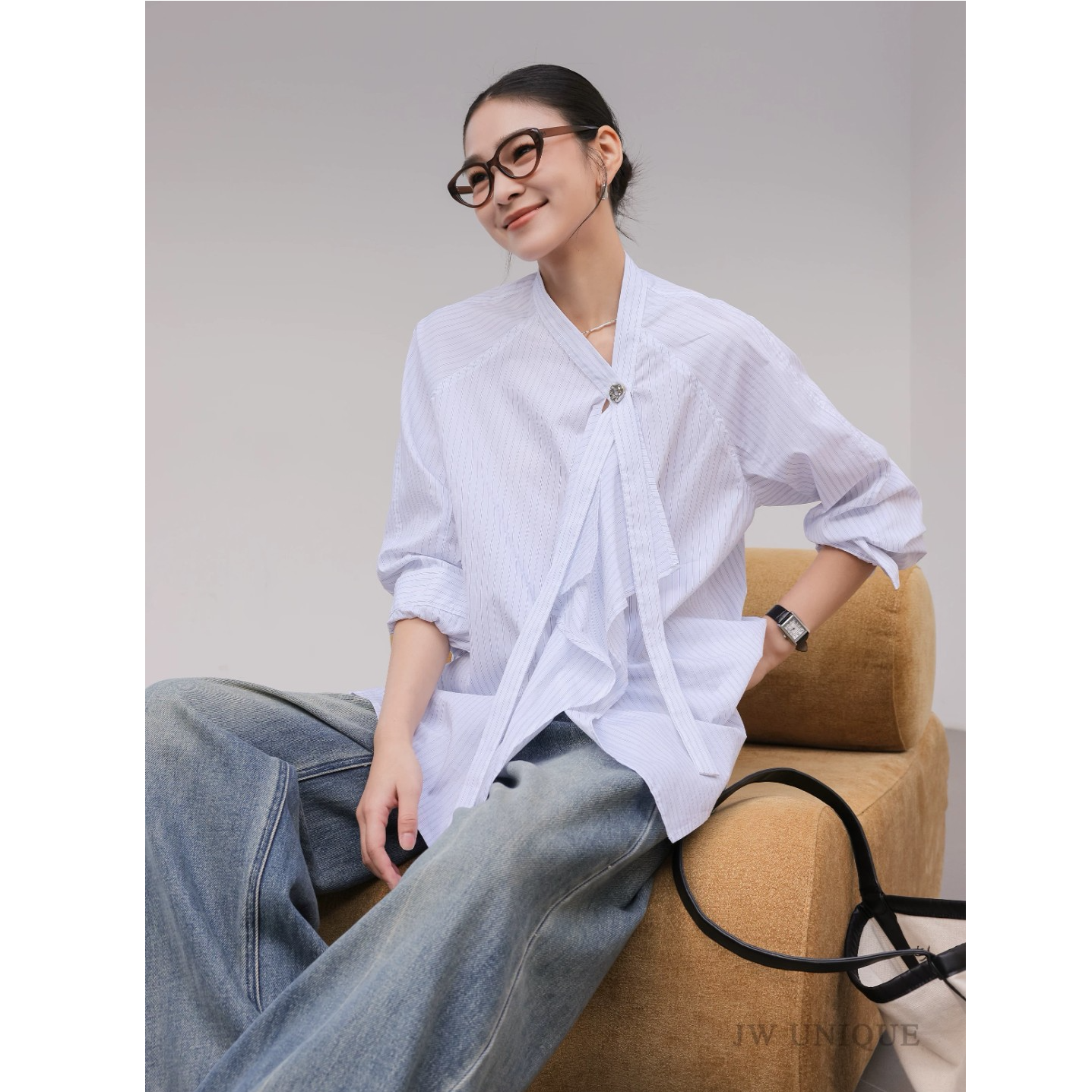 JWUNIQUE酒窝细条纹设计感长袖飘带衬衫女2025年秋季独特别致上衣