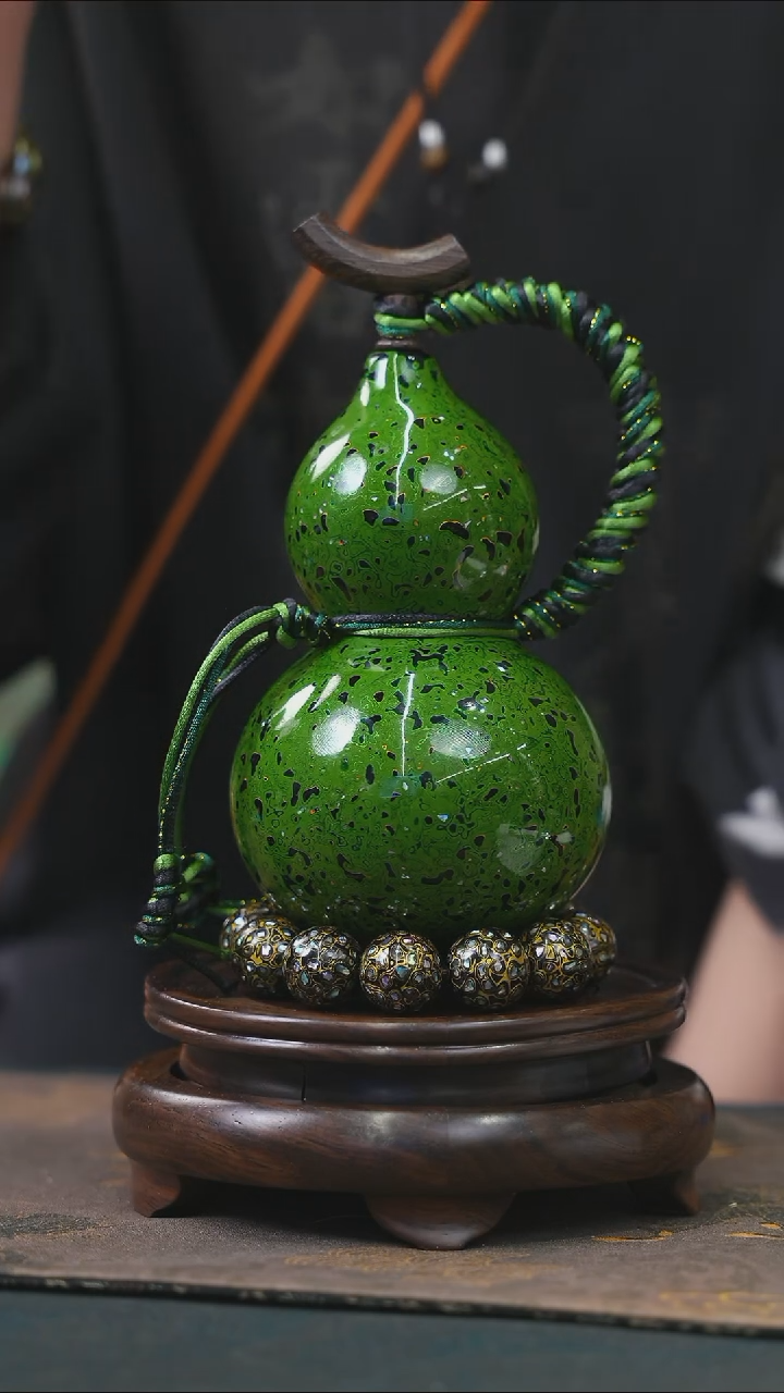 【闪购商品】YC138漆艺酒葫芦不包手串及旋转底座