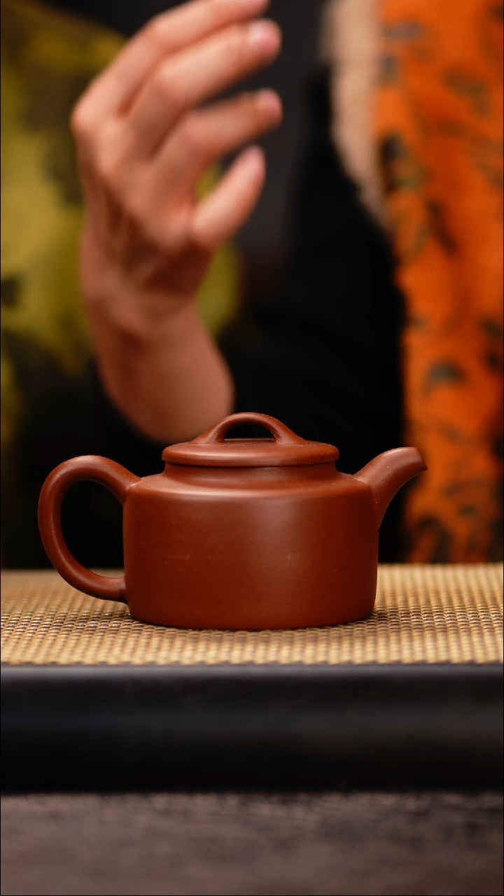 LJ105紫泥 镜瓦壶