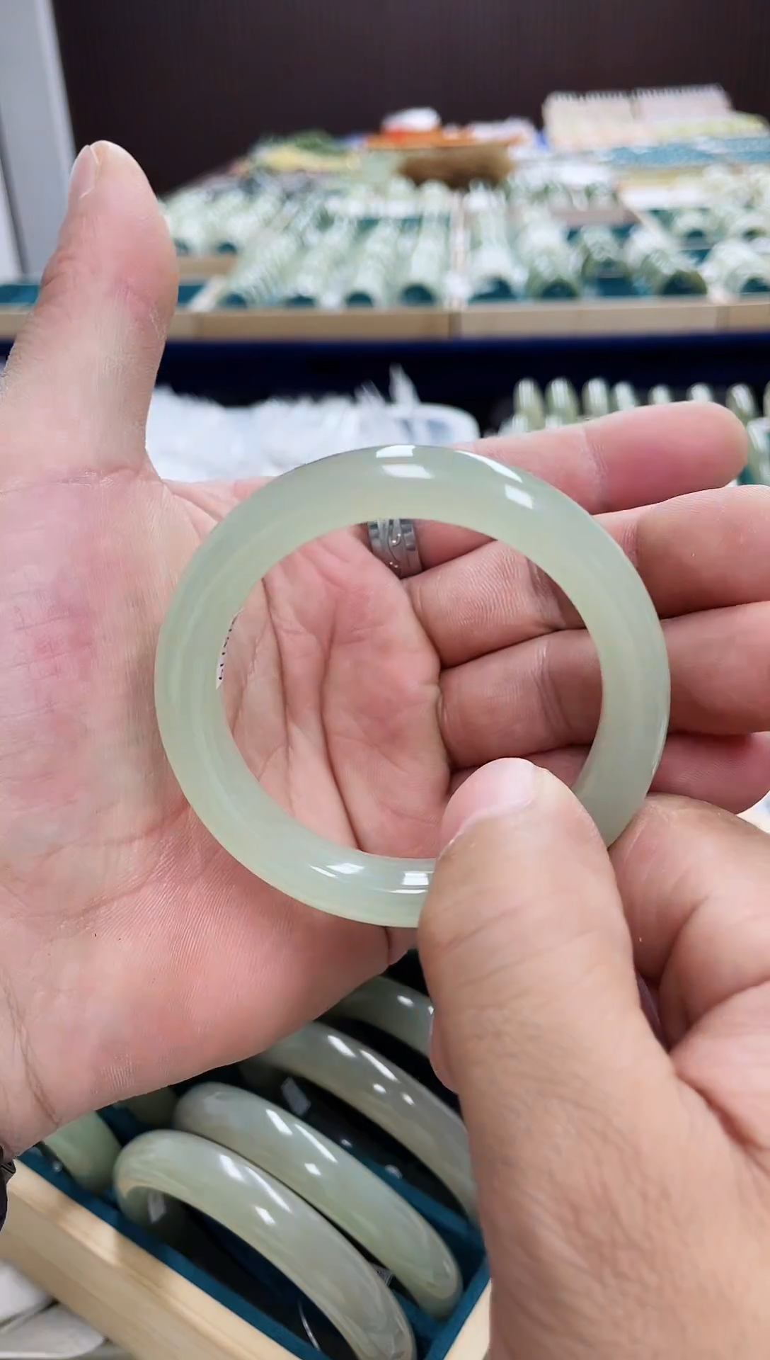 【闪购商品】和田玉手镯未镶嵌和田玉手镯