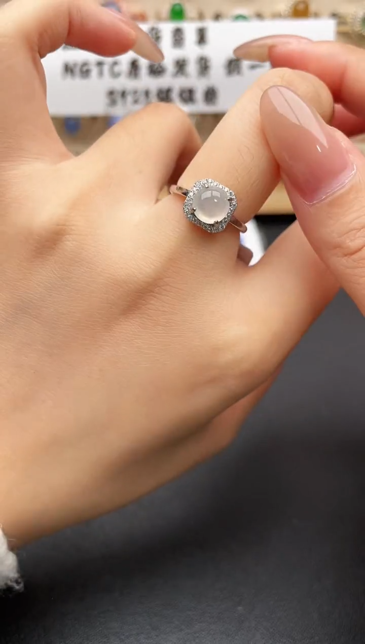 银S925镶嵌戒指翡翠一物一证一礼盒