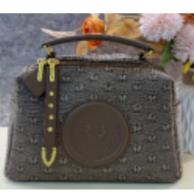 【宠粉福利】2026新款时尚休闲女包A44