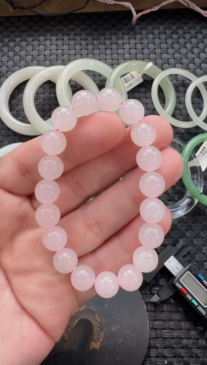 颈饰未镶嵌和田玉10mm藕粉手串