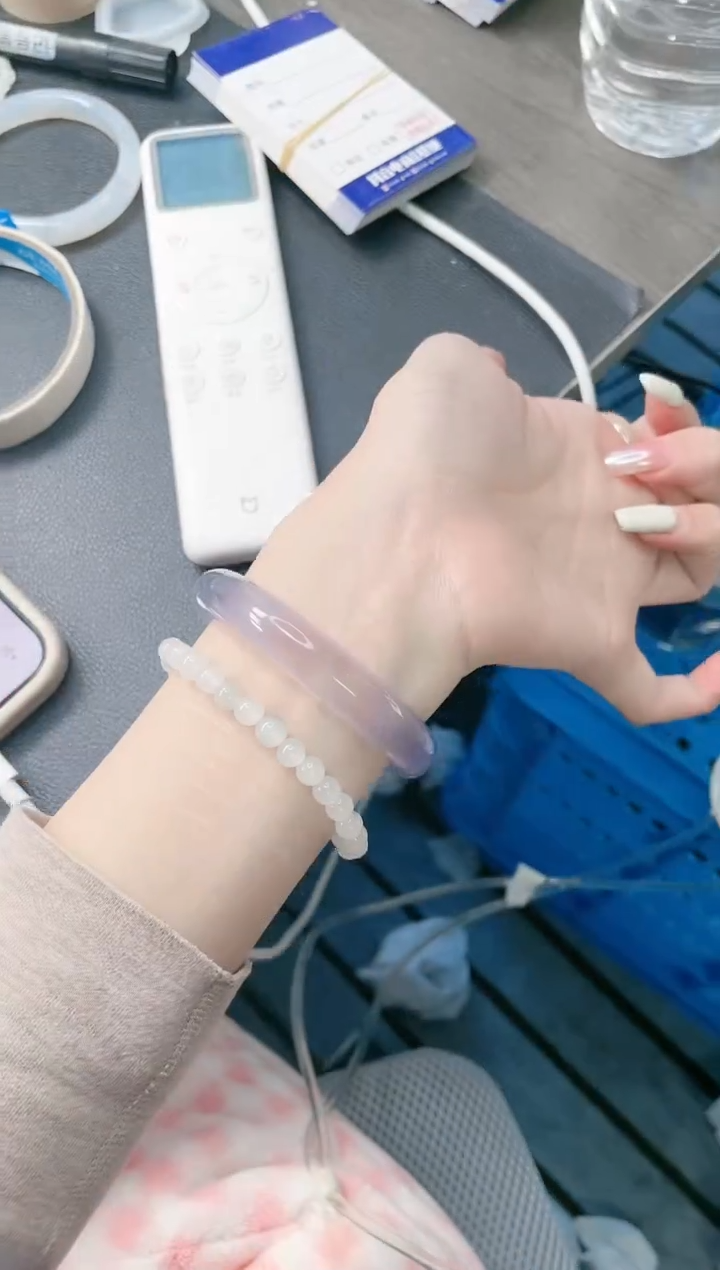 【闪购商品】石英质玉手镯未镶嵌13J95-56