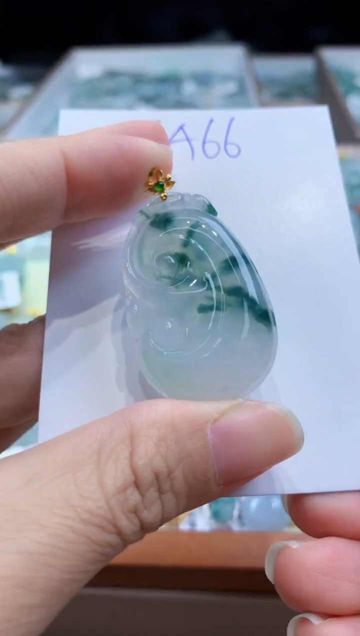 翡翠18K金镶嵌颈饰天然缅甸a货翡翠