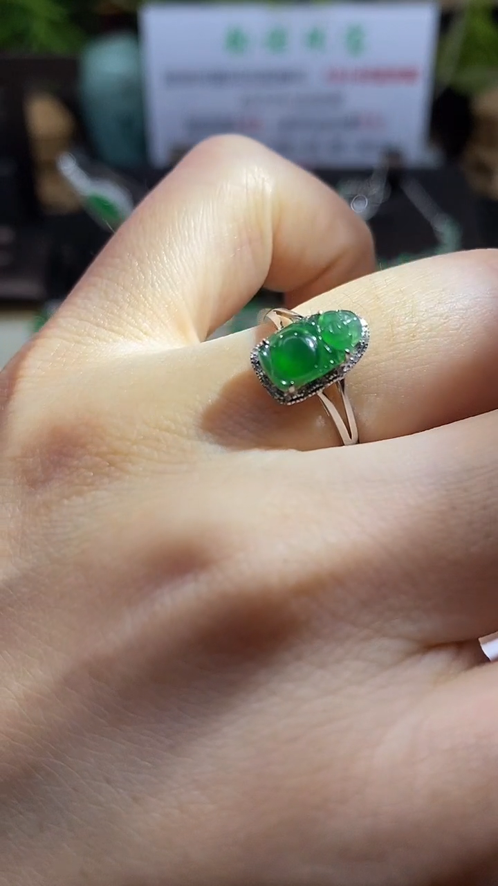 【闪购商品】翡翠戒指18K金镶嵌天然缅甸A货翡翠 佛公戒指