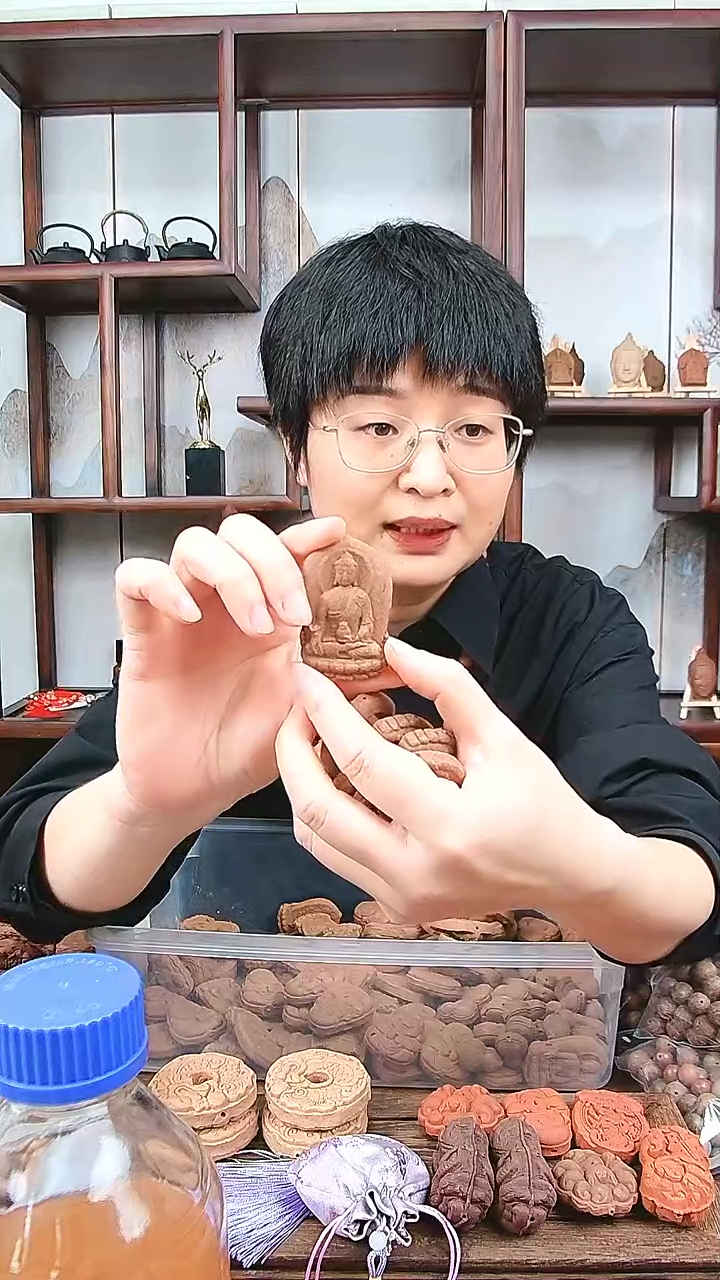 【闪购商品】龙涎香香方瑕疵药师佛