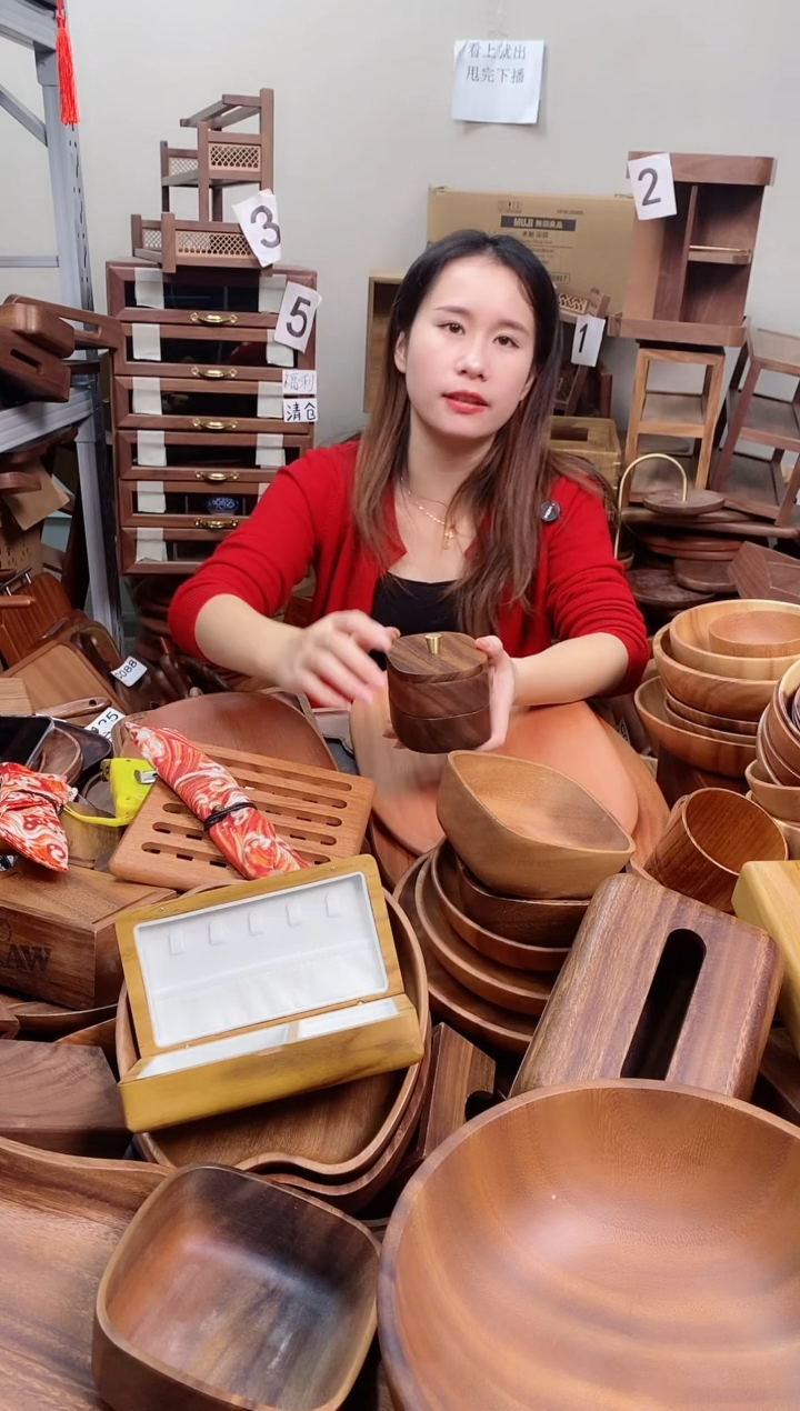 木 南美胡桃木带盖牙线盒