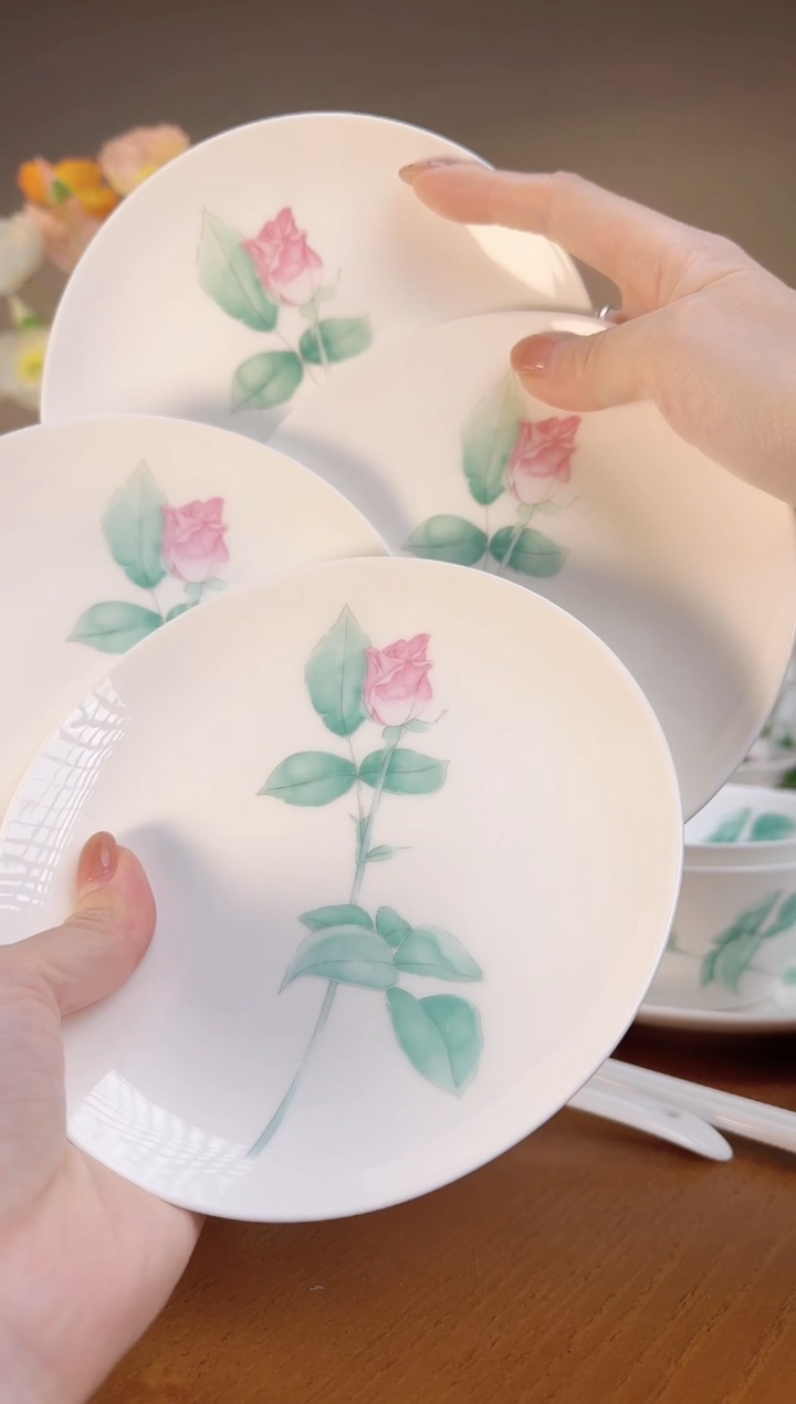 【闪购商品】玫瑰高骨瓷6寸浅盘4个