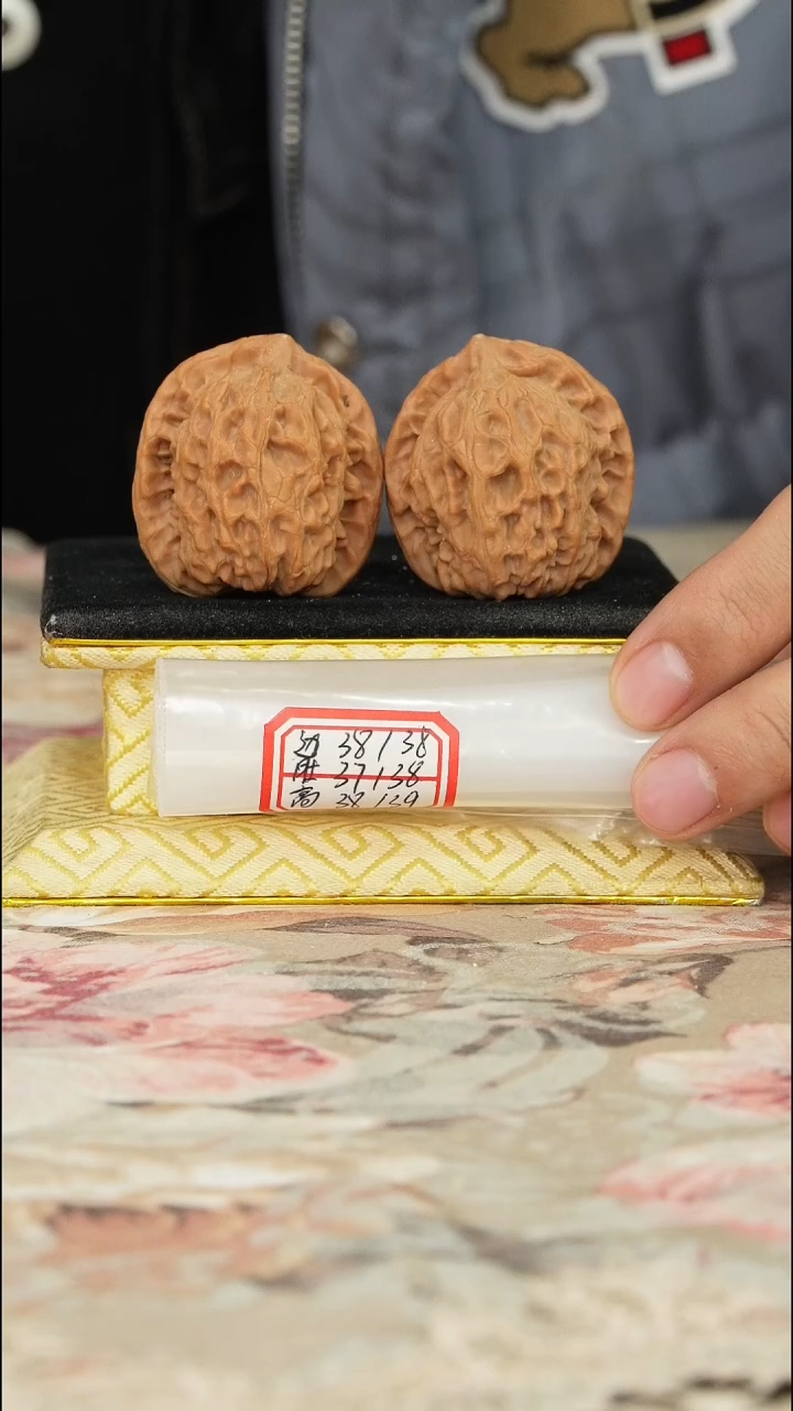 【闪购商品】文玩核桃把件非嫁接北京