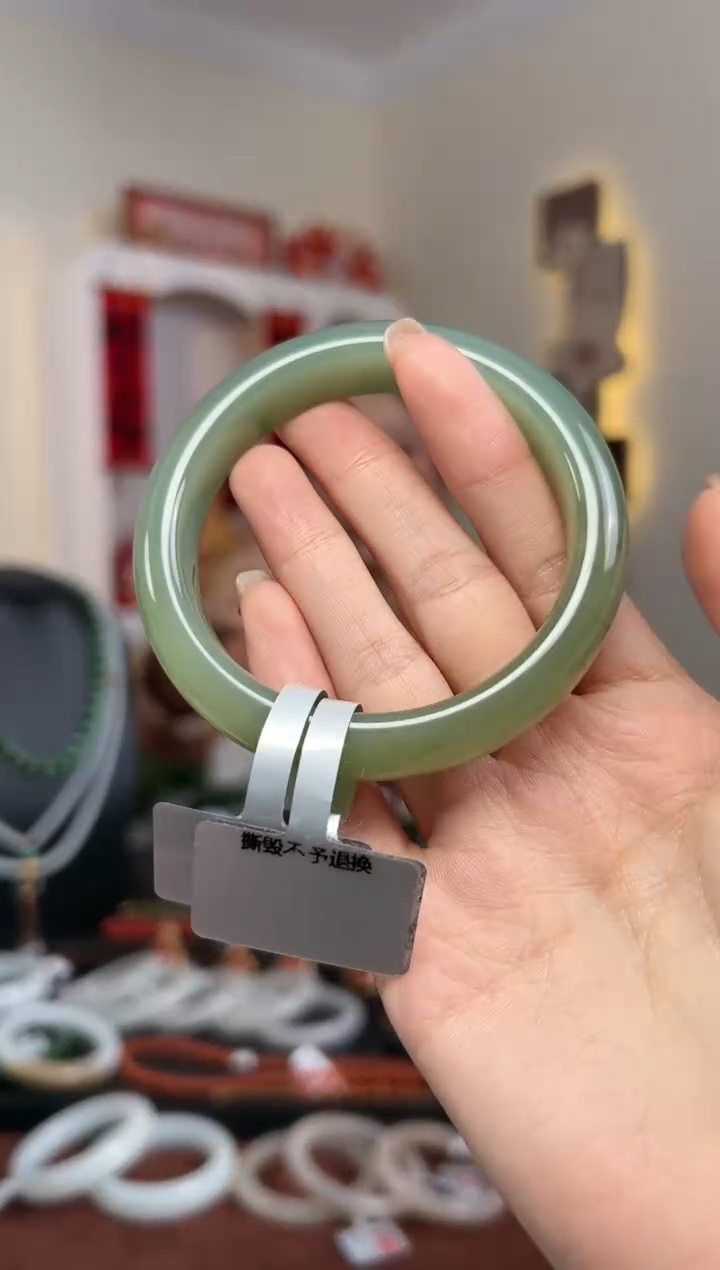 【闪购商品】和田玉手镯未镶嵌S6- 55.5mm 草浸 