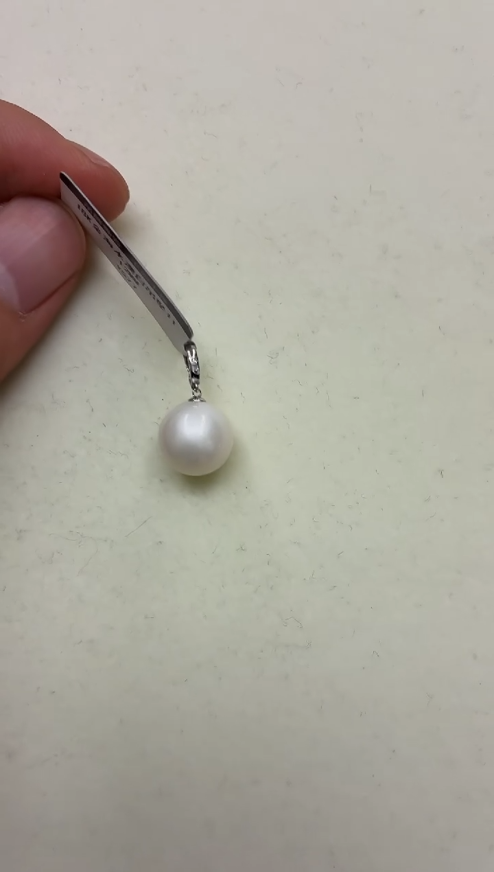 18K金镶嵌DA海水珍珠澳白吊坠11-12 y577