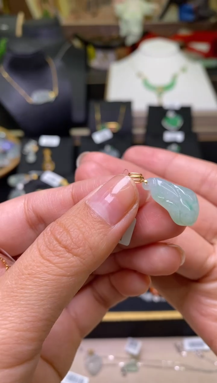 【闪购商品】翡翠颈饰18K金镶嵌净货18340