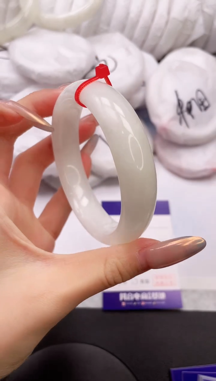 【闪购商品】和田玉手镯未镶嵌12K239-60