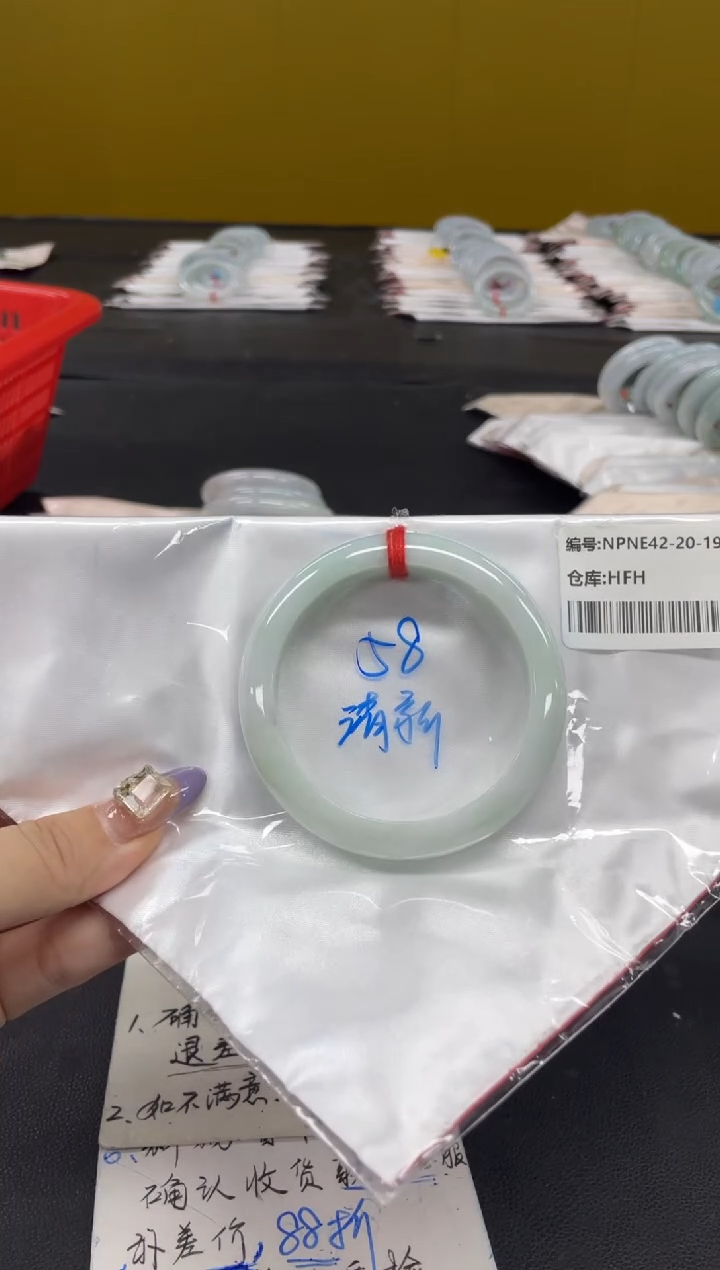 未镶嵌手镯翡翠翡翠手镯
