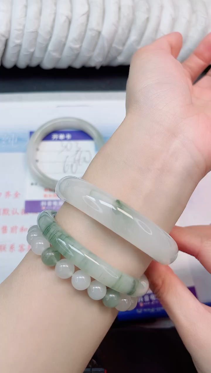 【闪购商品】石英质玉手镯未镶嵌304#58.2