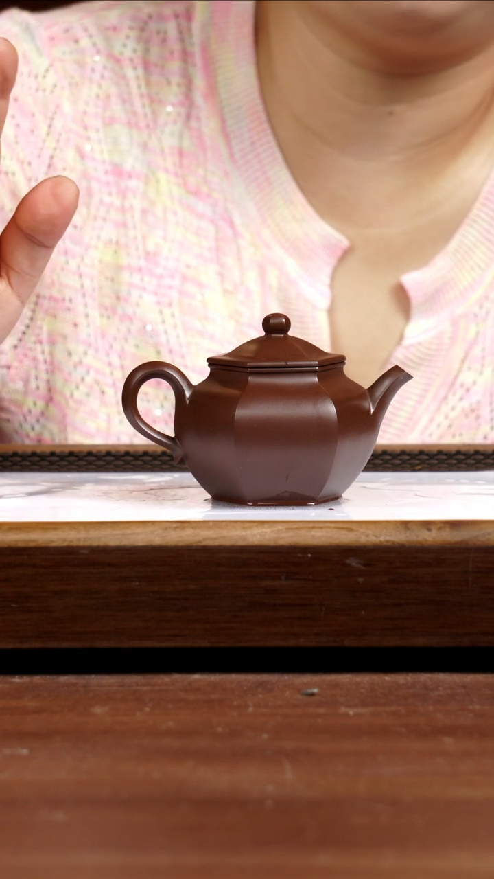 茶壶紫砂80年代一厂老紫泥六方井潘170CC