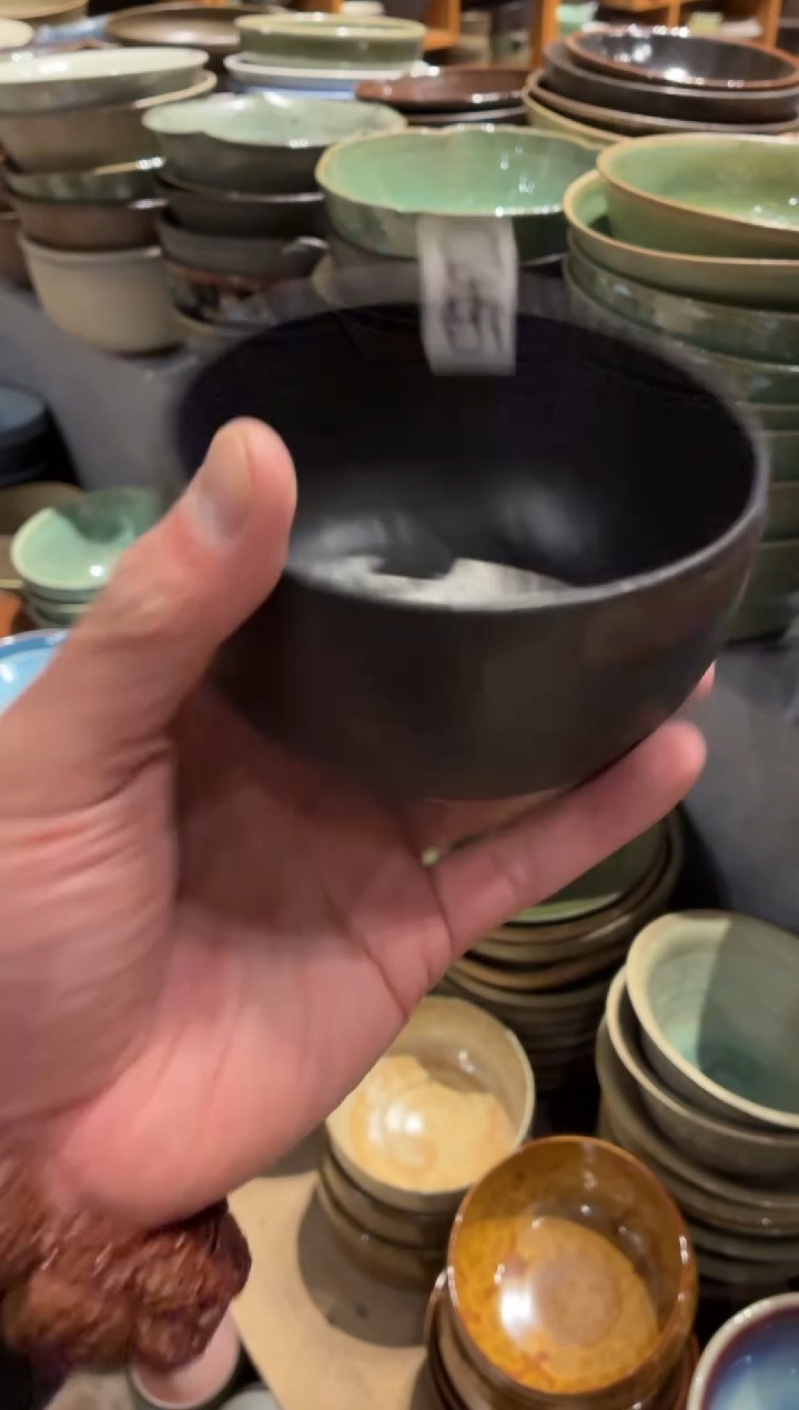 瓷片K***O65微瑕黑陶蛋壳碗1个