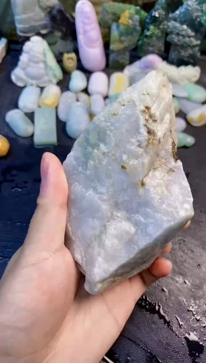 颈饰未镶嵌翡翠阿*天然翡翠011