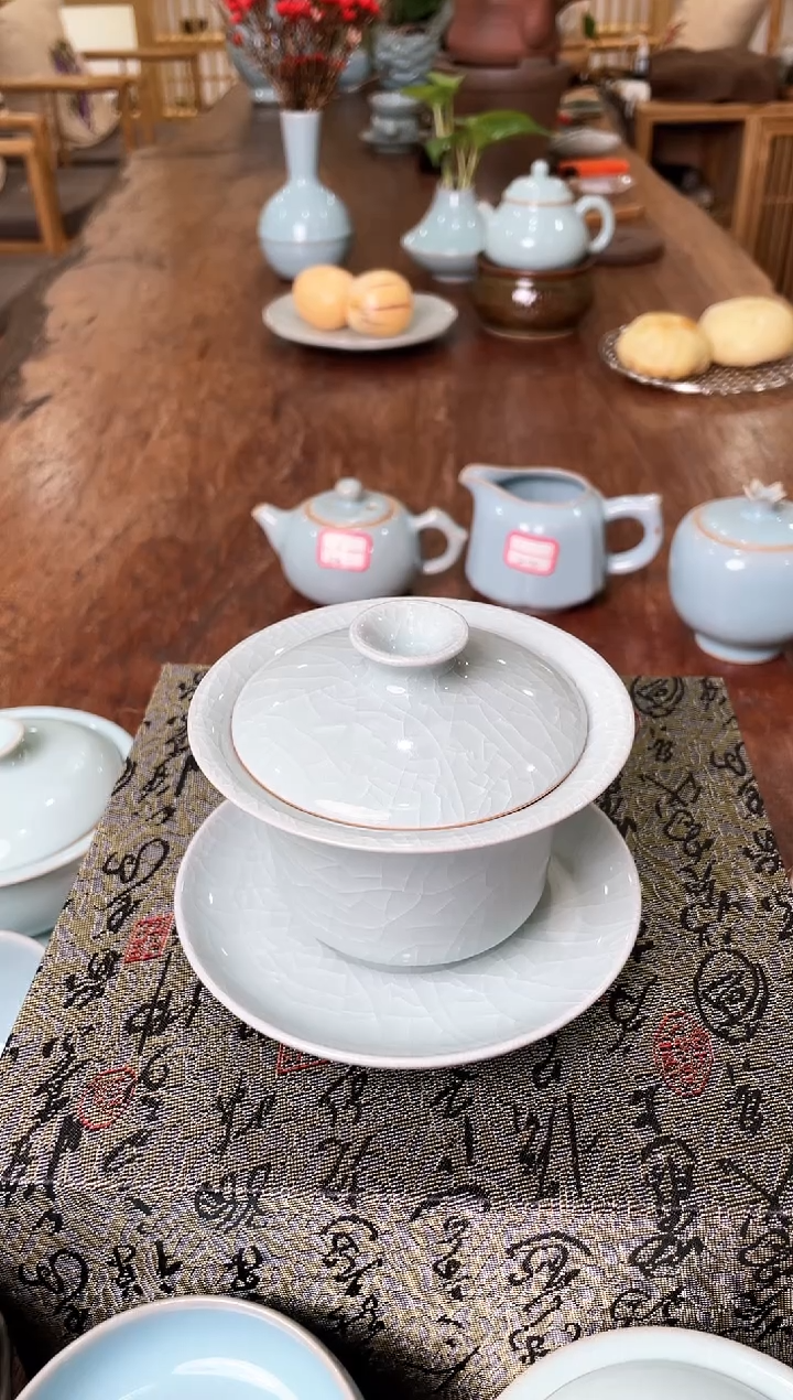 【闪购商品】其他月白釉朱家汝窑款马蹄盖碗150毫升一级