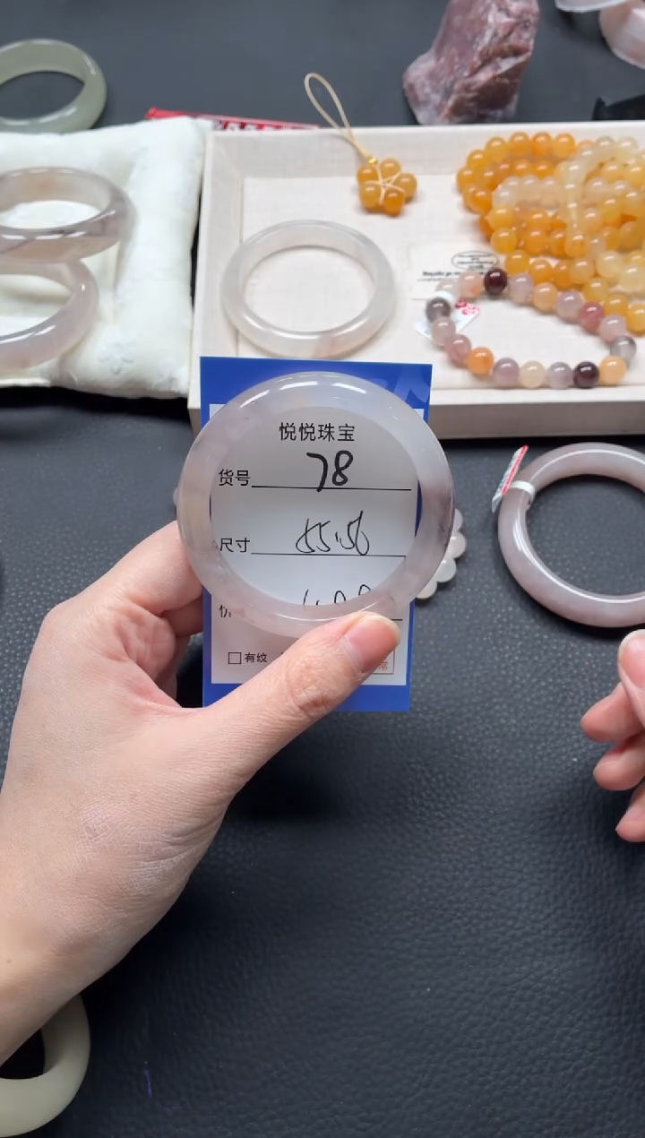 未镶嵌手镯石英质玉78