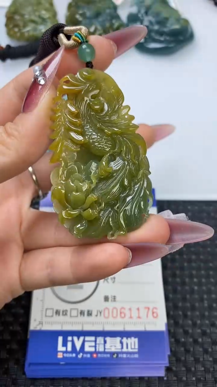 【闪购商品】翡翠颈饰未镶嵌111111111111111