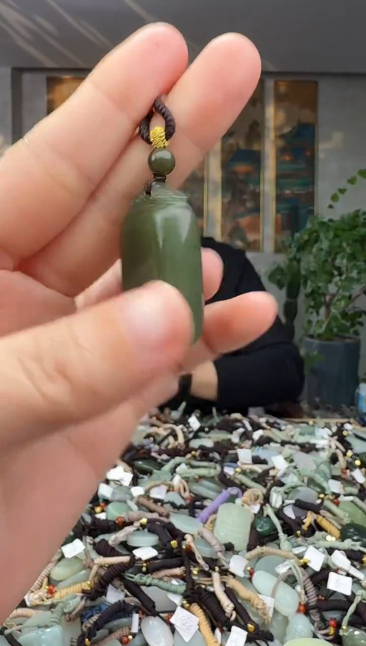 未镶嵌和田玉挂件拍一发一