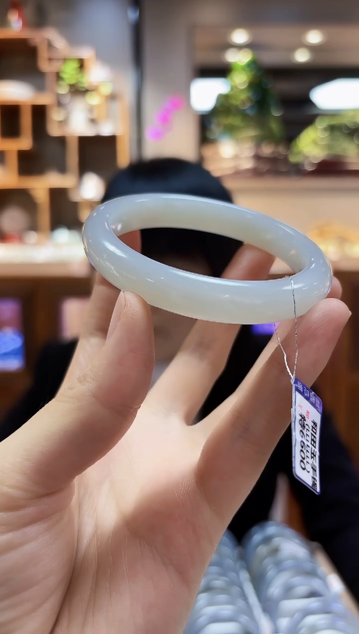 【闪购商品】和田玉手镯未镶嵌58.2