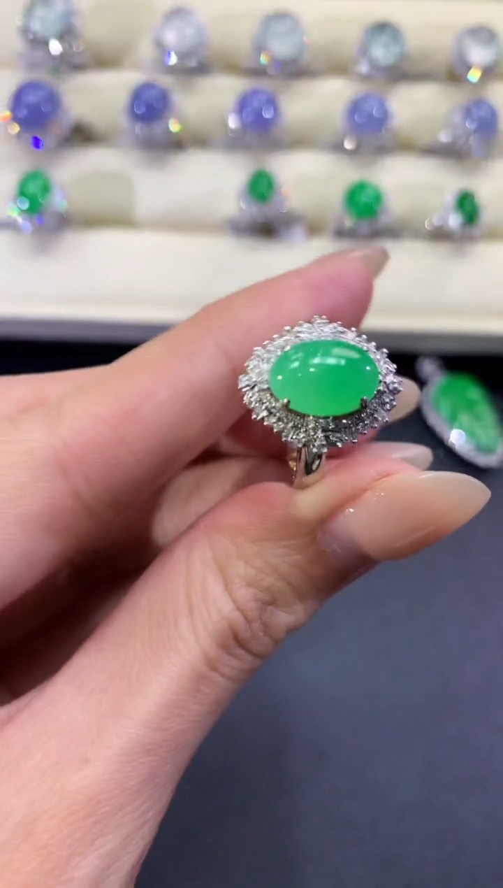 【闪购商品】翡翠戒指18K金镶嵌a158      