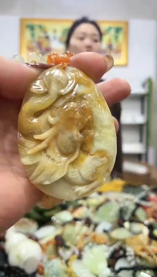 未镶嵌岫玉挂件 