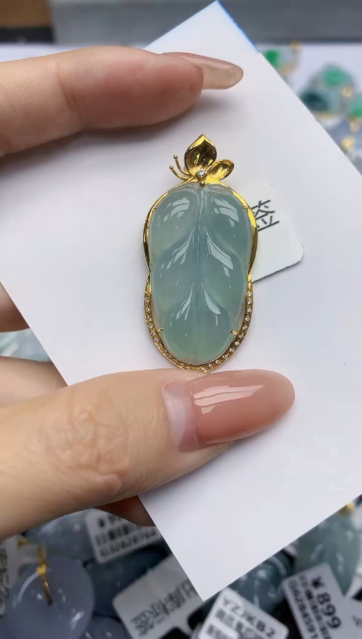 【闪购商品】翡翠挂件18K金镶嵌天然翡翠A货