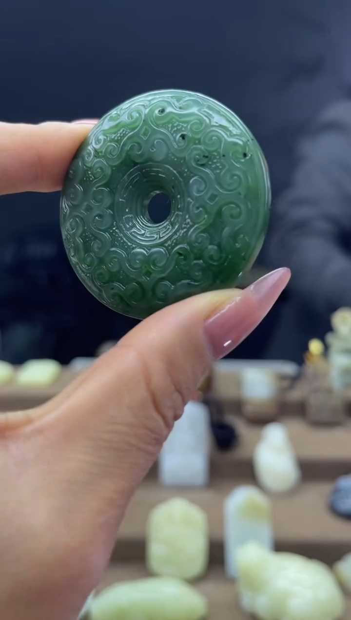 颈饰未镶嵌和田玉1