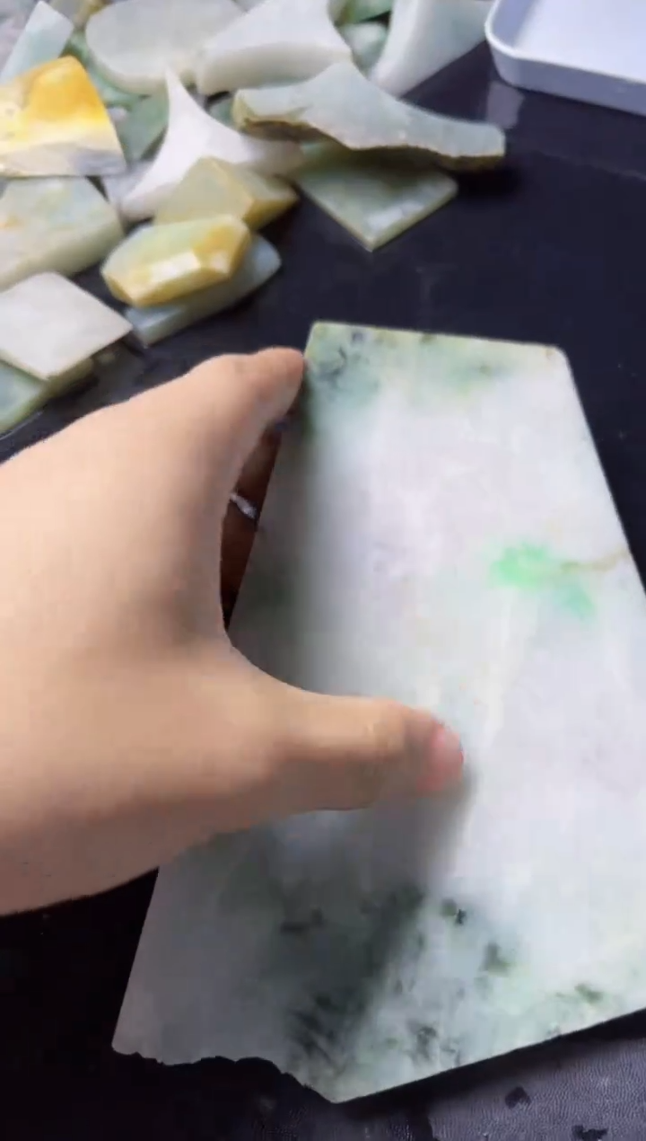 【闪购商品】翡翠颈饰未镶嵌069天然A货翡翠