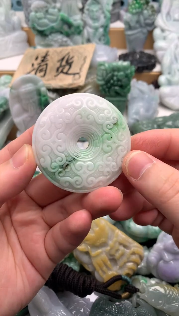 吊坠(不含链)未镶嵌翡翠1