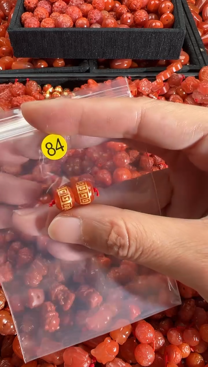 【闪购商品】南红玛瑙颈饰未镶嵌1