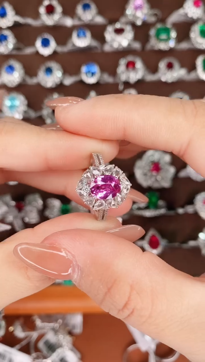 【闪购商品】彩色蓝宝石18K金戒指18K金镶嵌2.1克拉