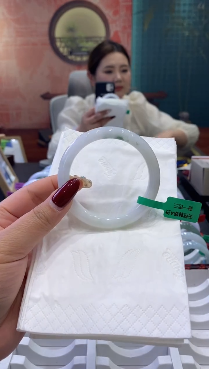 【闪购商品】翡翠手镯未镶嵌多人003961