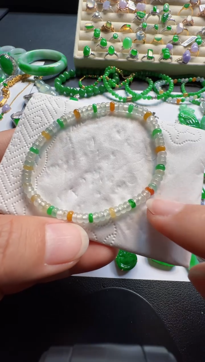 未镶嵌手链翡翠680