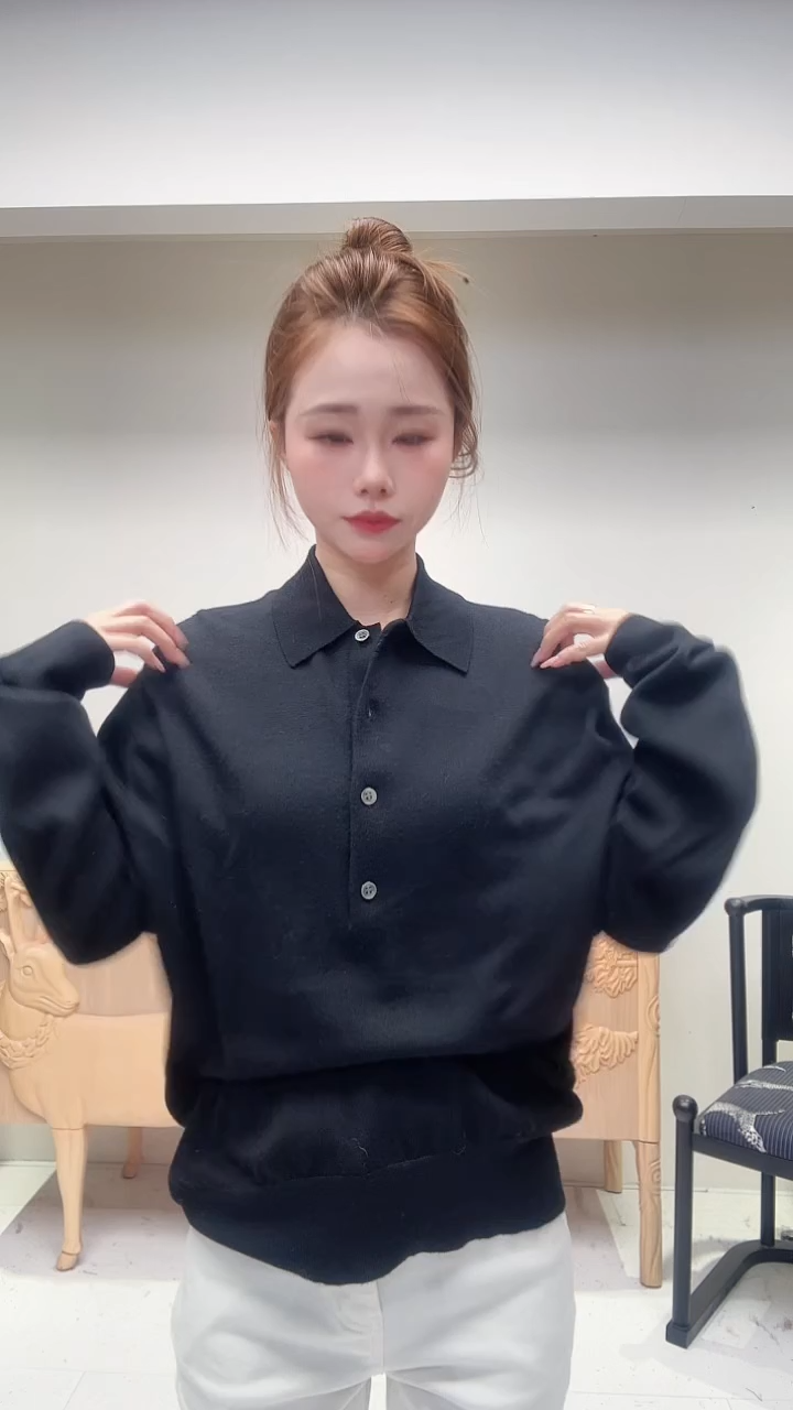 黑色polo领羊毛上衣