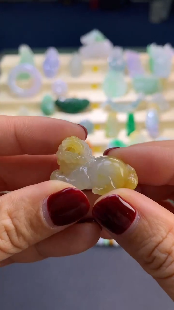 【闪购商品】定制翡翠未镶嵌           小福狮